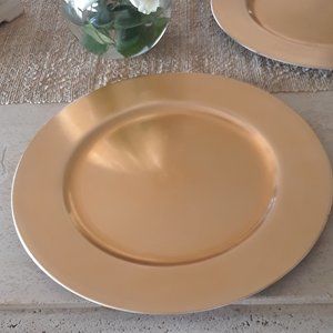 Charger Plates  Gold  13 inches in diameter.  6 piece set.  Very good condition.